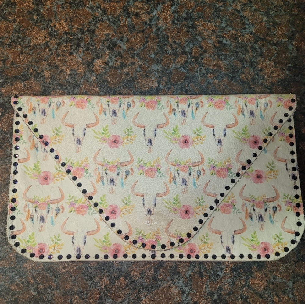 Western clutch.